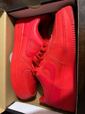 Nike All-Red Low Top Sneakers